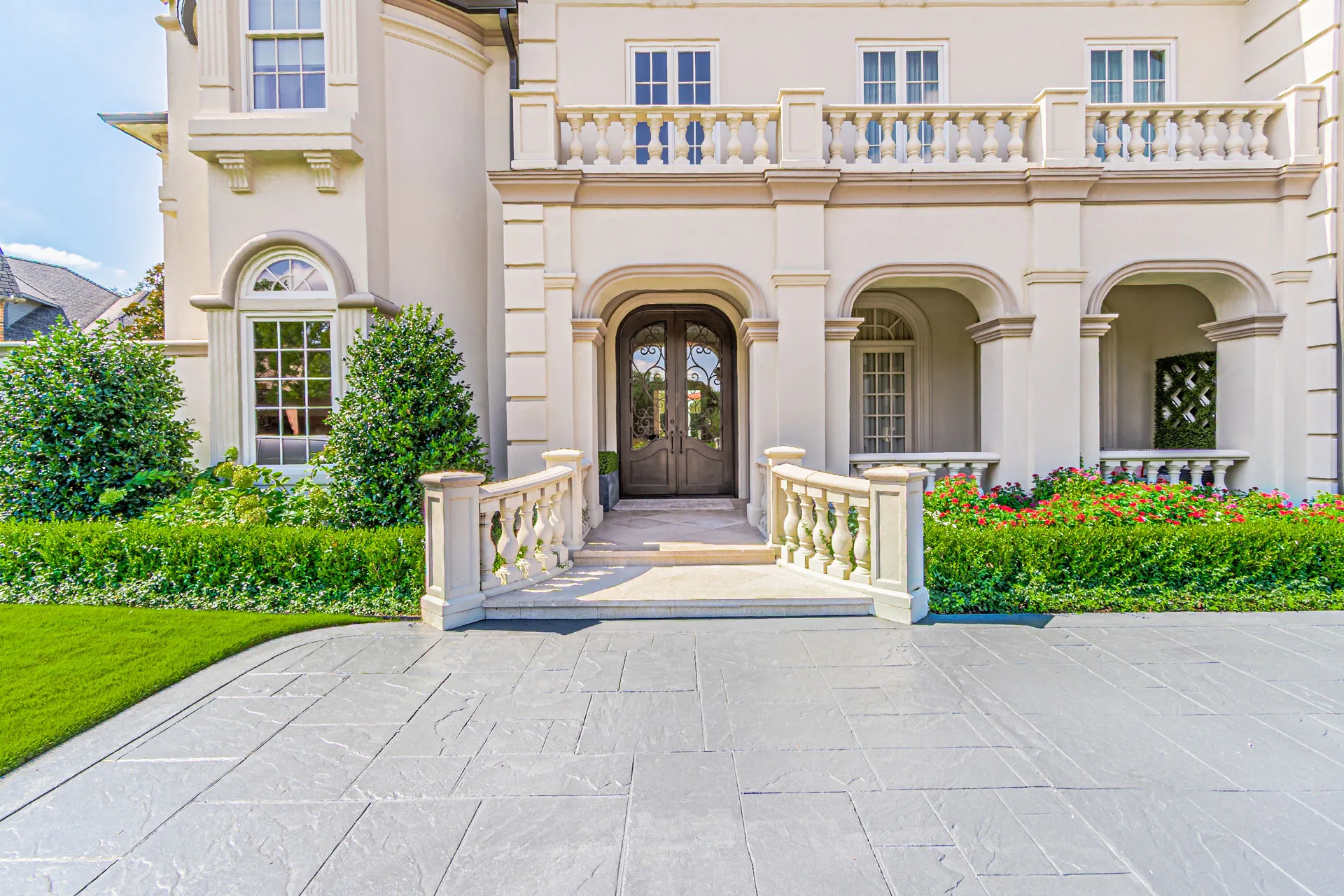 landscaping services in skylake